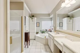 1625 Oak Creek Dr, Hurst, TX 76054 - Photo 15