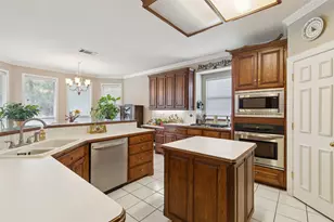 1625 Oak Creek Dr, Hurst, TX 76054 - Photo 13