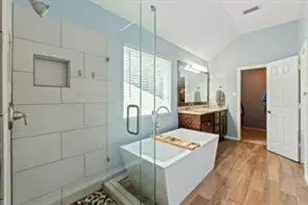 4548 Queenswood Dr, Grand Prairie, TX 75052 - Photo 3