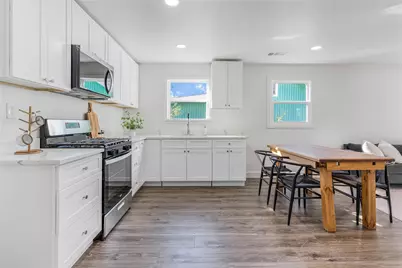 4204 Avenue H, Fort Worth, TX 76105 - Photo 7