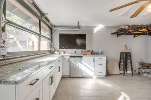 1220 W Arlington Ave, Fort Worth, TX 76110 - Photo 33