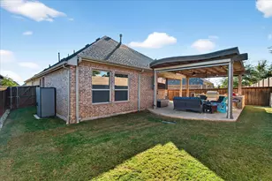 9613 Oxbow Ln, Little Elm, TX 75068 - Photo 33