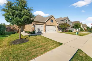 9613 Oxbow Ln, Little Elm, TX 75068 - Photo 3