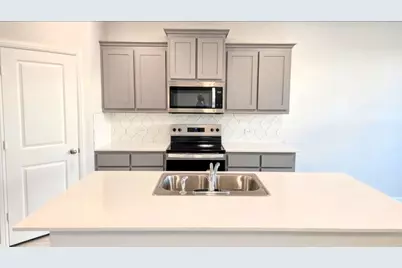 109 Trinity Street, Grandview, TX 76050 - Photo 3