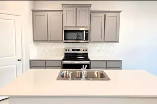 109 Trinity St, Grandview, TX 76050 - Photo 3