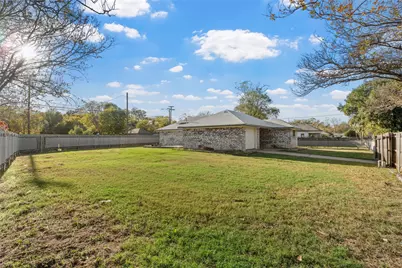 1101 E Walnut Street, Waco, TX 76704 - Photo 3