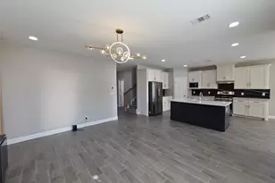 610 Parker Cir, Garland, TX 75040 - Photo 11