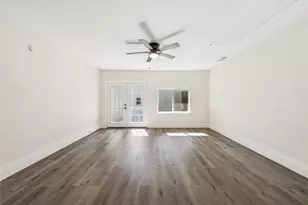 2126 Travis Dr, Carrollton, TX 75006 - Photo 9