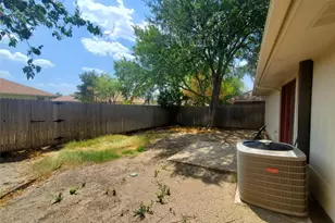 2022 Chalfont Dr, Carrollton, TX 75007 - Photo 5