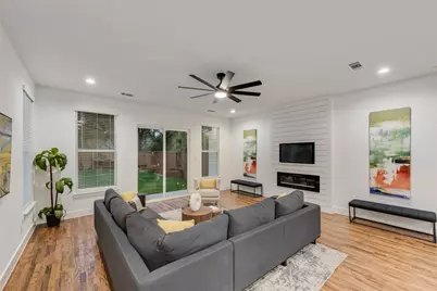 217 W Yarmouth Street, Dallas, TX 75208 - Photo 9