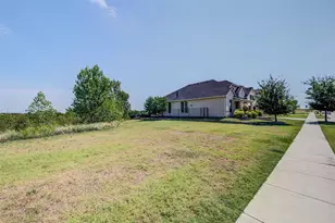 1071 Cabinside Dr, Roanoke, TX 76262 - Photo 7