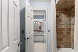 2501 Bluffton Dr, Plano, TX 75075 - Photo 11