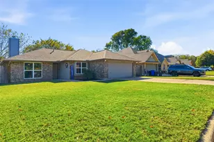 1212 Eagle Lake Dr, Azle, TX 76020 - Photo 39