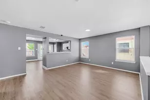 7802 Calgary Ln, Arlington, TX 76001 - Photo 9