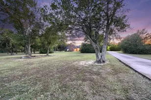 2592 Meadow Way, Terrell, TX 75160 - Photo 3