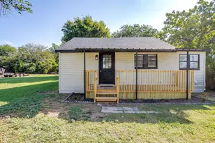 707 Harrel Ave, Bynum, TX 76631 - Photo 3