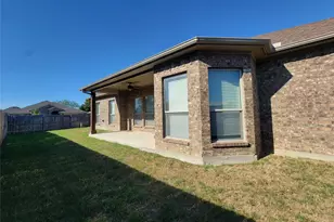 621 Marybeth Dr, Burleson, TX 76028 - Photo 23