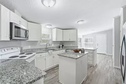 907 Mojave Trail, Granbury, TX 76048 - Photo 11