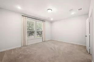 109 Thackery Rd, Garland, TX 75043 - Photo 11