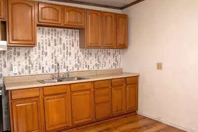 130 Concho Street, Tye, TX 79563 - Photo 5