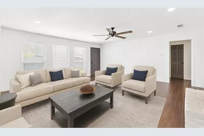 2201 Jamestown Court, Carrollton, TX 75006 - Photo 3