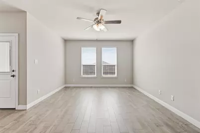 249 Irish Moss Drive, Fort Worth, TX 76052 - Photo 9