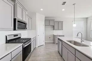 249 Irish Moss Dr, Fort Worth, TX 76052 - Photo 5