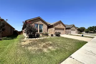 304 Cypress Crk Ln, Denton, TX 76210 - Photo 3