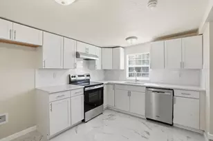 2421 Johnson St, Fort Worth, TX 76105 - Photo 5