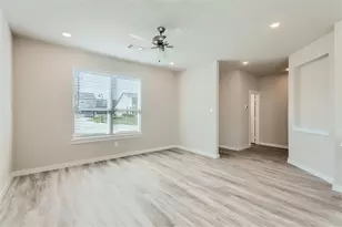 2412 Freshwater Ln, McKinney, TX 75071 - Photo 3