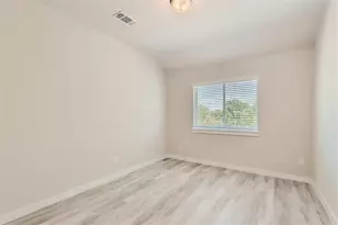 2412 Freshwater Ln, McKinney, TX 75071 - Photo 9