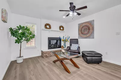 1319 Parkway Court, Arlington, TX 76010 - Photo 3