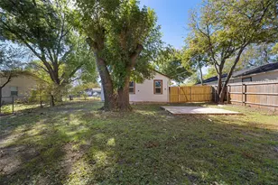 8232 Redonda St, White Settlement, TX 76108 - Photo 21