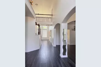 8226 Fox Creek Trail, Dallas, TX 75249 - Photo 7