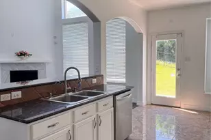 8226 Fox Creek Trail, Dallas, TX 75249 - Photo 11