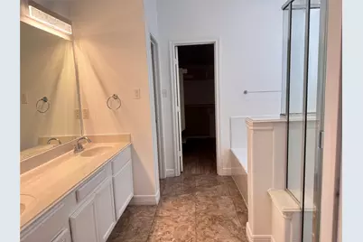 8226 Fox Creek Trail, Dallas, TX 75249 - Photo 15