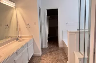 8226 Fox Creek Trail, Dallas, TX 75249 - Photo 15