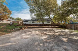 1205 Circle Ln, Bedford, TX 76022 - Photo 23