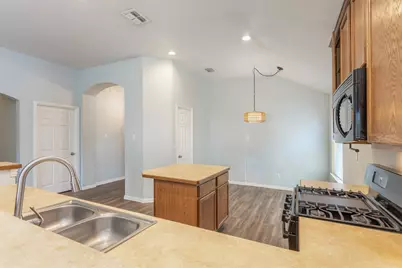 304 Hummingbird, Little Elm, TX 75068 - Photo 11