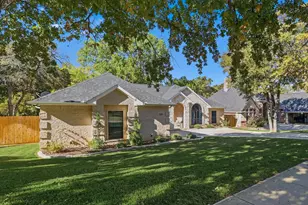 1805 Spinnaker Ln, Azle, TX 76020 - Photo 3