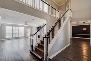 2204 Yaupon Dr, Irving, TX 75063 - Photo 9