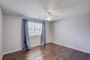 2204 Yaupon Dr, Irving, TX 75063 - Photo 11