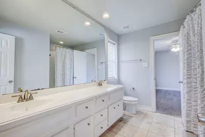 2204 Yaupon Drive, Irving, TX 75063 - Photo 25