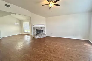 205 Cardinal Ct, Weatherford, TX 76086 - Photo 3