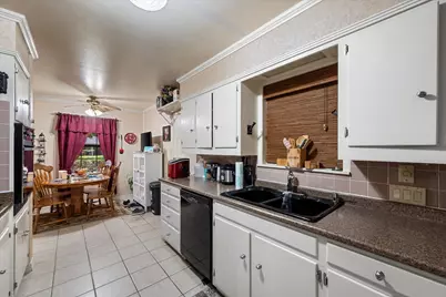 1705 E Beverly Drive, Corsicana, TX 75110 - Photo 9