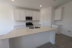 325 Texas Trl, Justin, TX 76247 - Photo 3