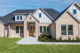 819 Meadow Lark Ln, Red Oak, TX 75154 - Photo 1