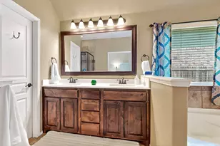 733 Ravenwood Dr, Saginaw, TX 76179 - Photo 19