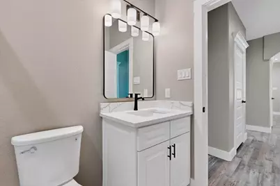 1221 S Rockwall Avenue, Terrell, TX 75160 - Photo 15