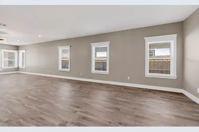 1221 S Rockwall Avenue, Terrell, TX 75160 - Photo 7